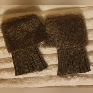 Fuzzy Brown Knit Arm Warmers, OS